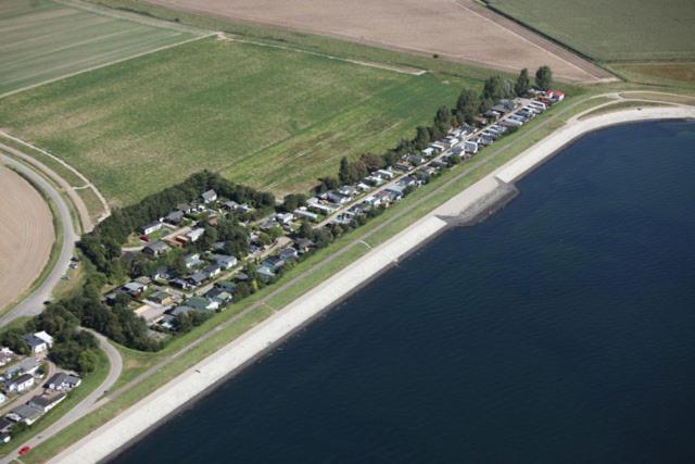 Bungalow Aan De Thoolse Kust Poortvliet Εξωτερικό φωτογραφία