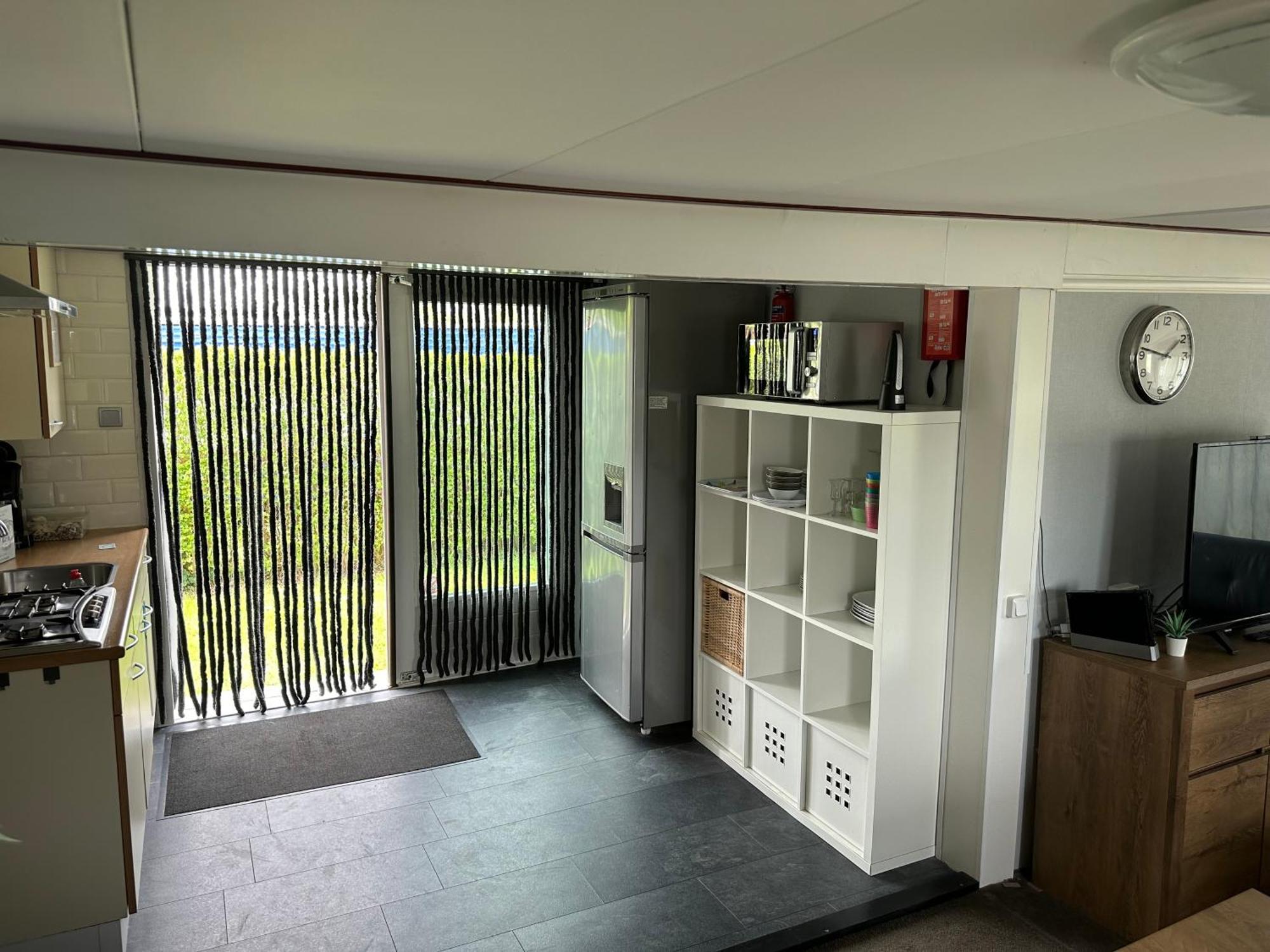 Bungalow Aan De Thoolse Kust Poortvliet Εξωτερικό φωτογραφία